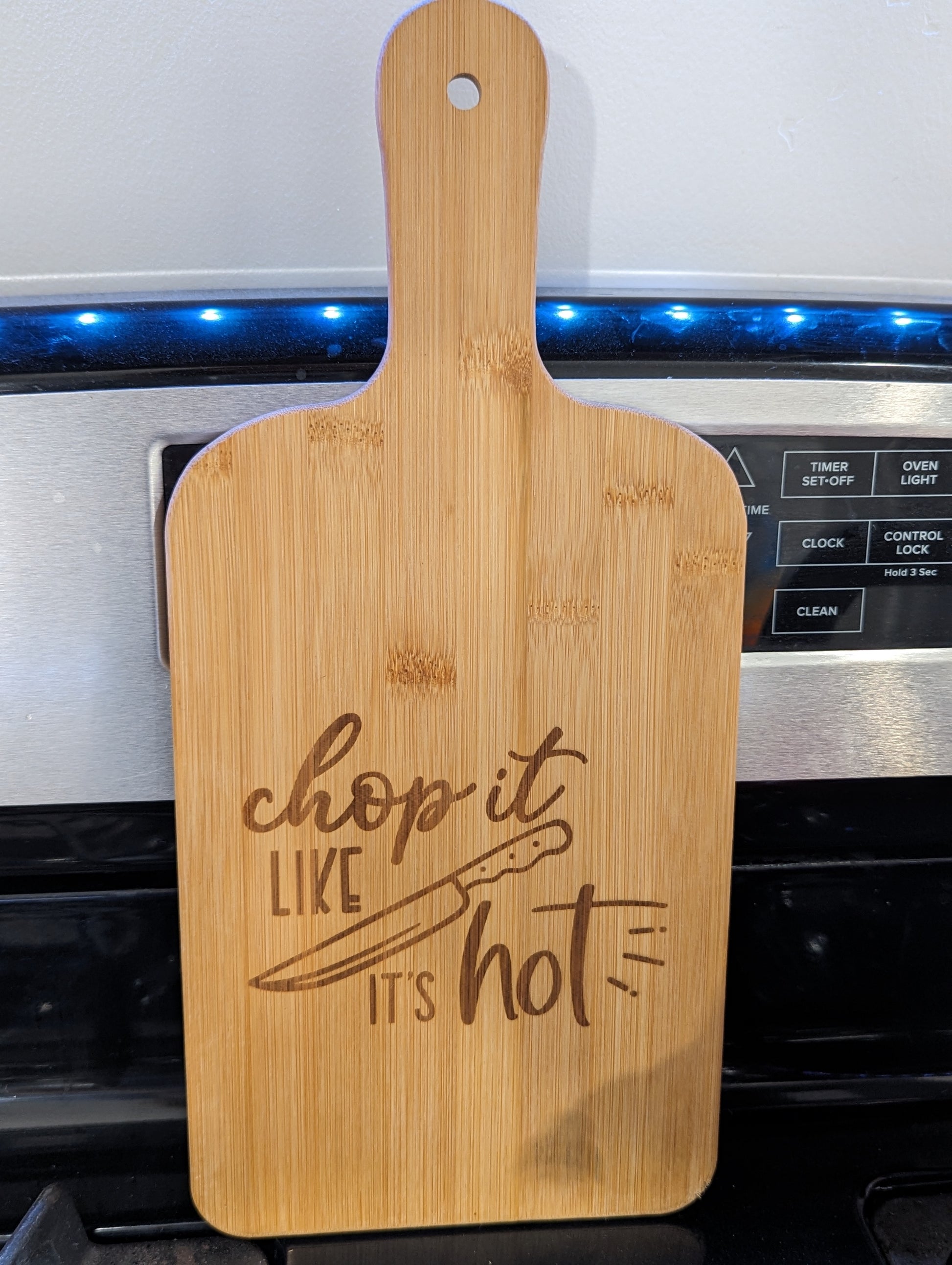 Chop it: Bamboo Paddle Serving Board - FrawstedCreations