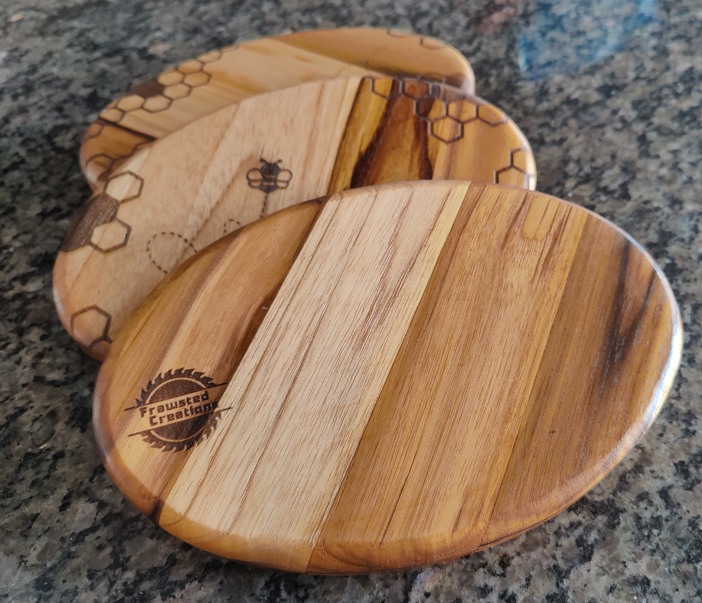 Honey and Bee Engraved Oval Cutting Board - FrawstedCreations